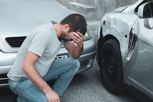 Quem paga pelo dano no condomínio? Guia de Responsabilidades